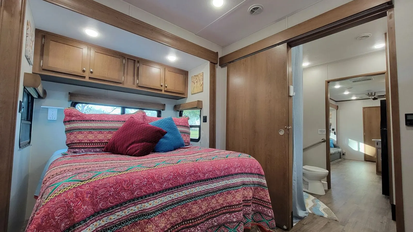 Queen bed in Bird House