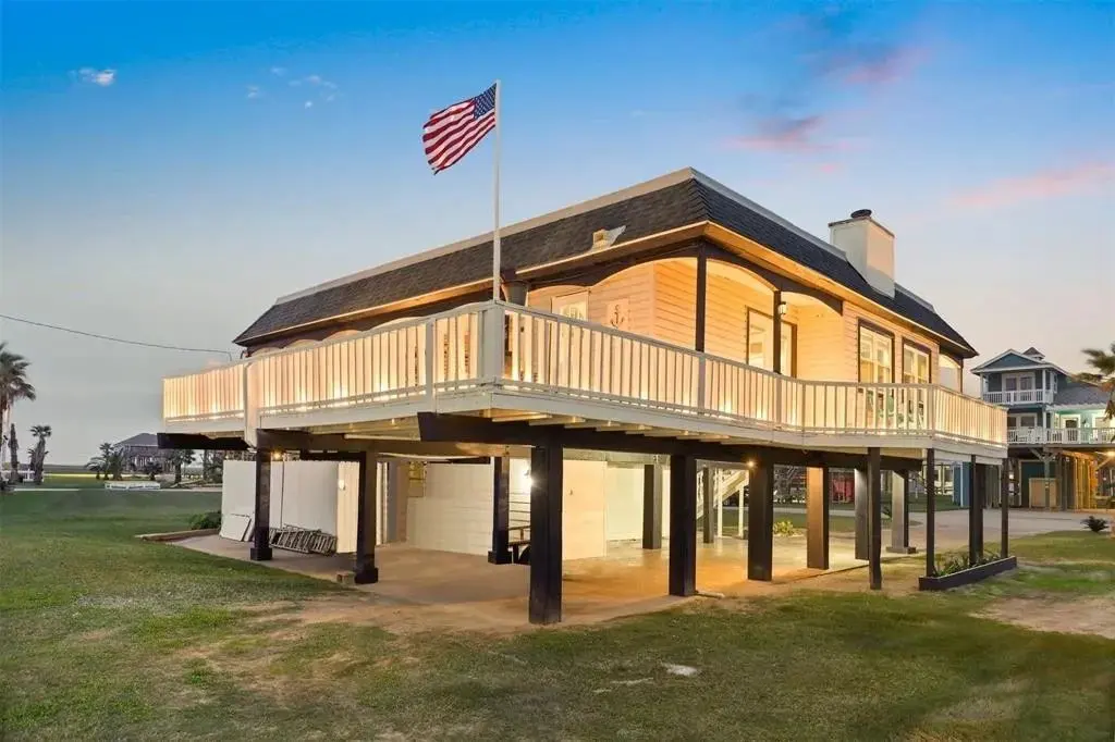 The near historic Sea La Vie, viewed from the evening yard.